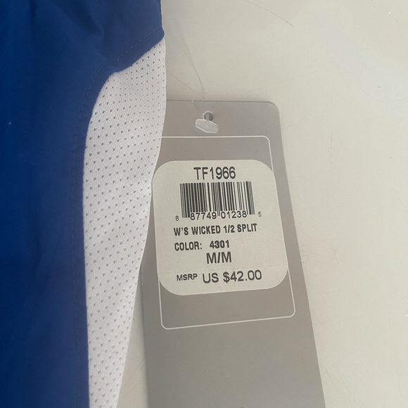 Clothes - Picture 2 of 4